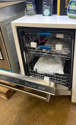  Built in Kitchen Aid dishw asher 24 inch wide stainless steel 