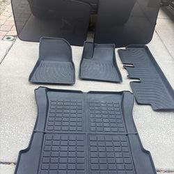 2023 Tesla Model 3 Sunshades & Floor Mats
