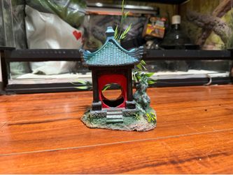 Fish tank accessory