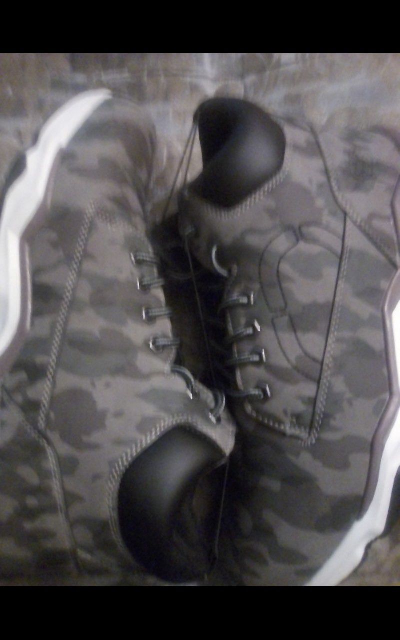 New Casual Boots Size 11 Men