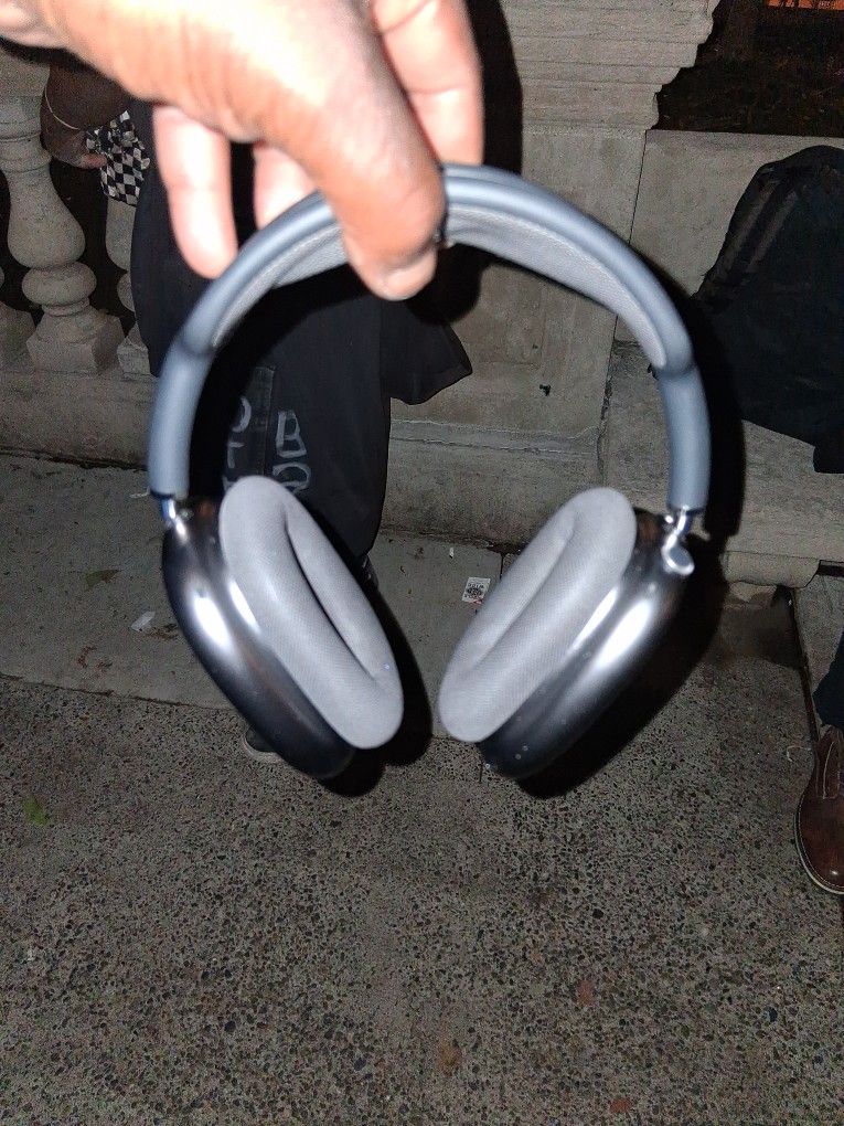 Brand New Apple IPad Air Max Studios