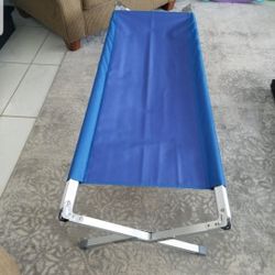 FOLDING CHILDREN'S COTS