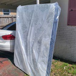 NEW QUEEN-SIZE MATTRESS AND BOX SPRING
