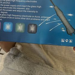 Portable high frequency skin device