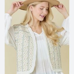 Women’s Cottage Core Floral Quilted Vest