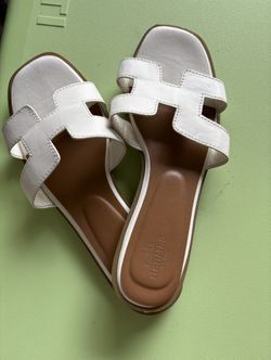 H Sandals