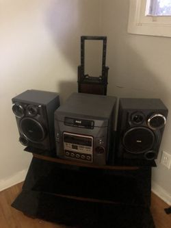 RCA 5 disc changer with aux