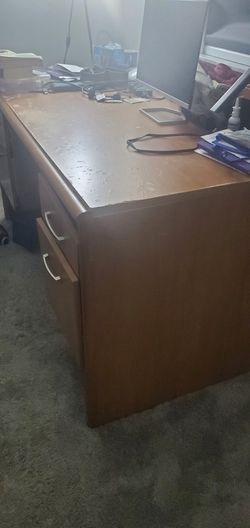 Office style full size desk