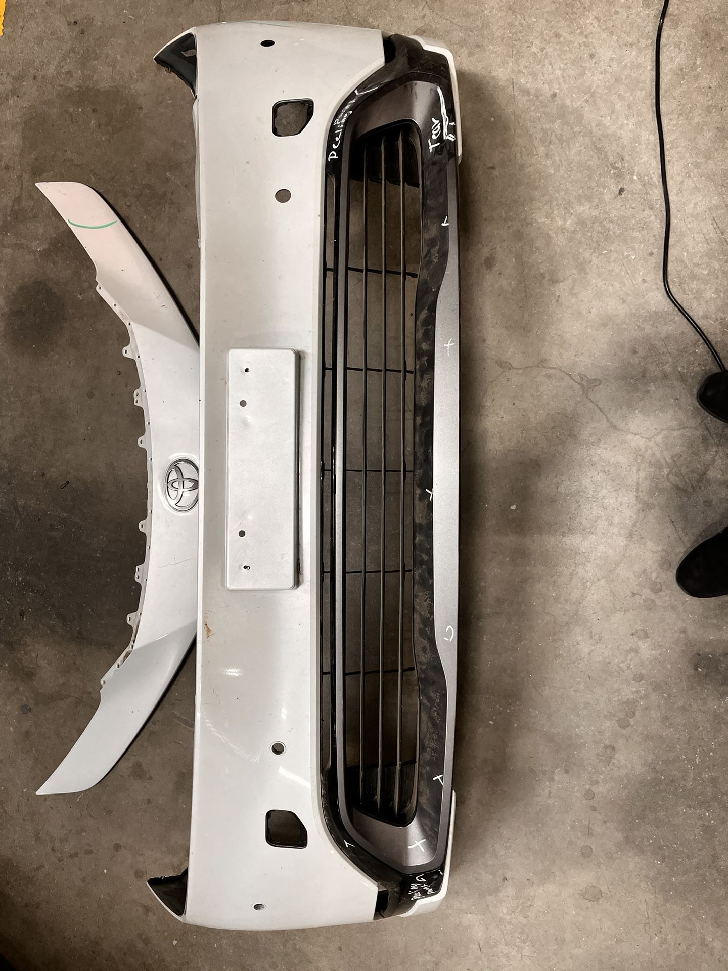 2023-25 Toyota Prius Bumper