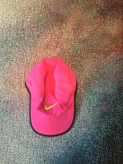 Nike Featherlight Dri Fit hat