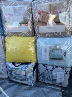 Comforter set 6,7,8 & 10 Piece Queen & King Size