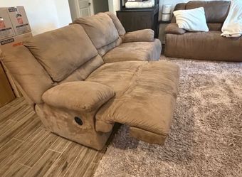 Brown Reclining Sofa & Loveseat Set