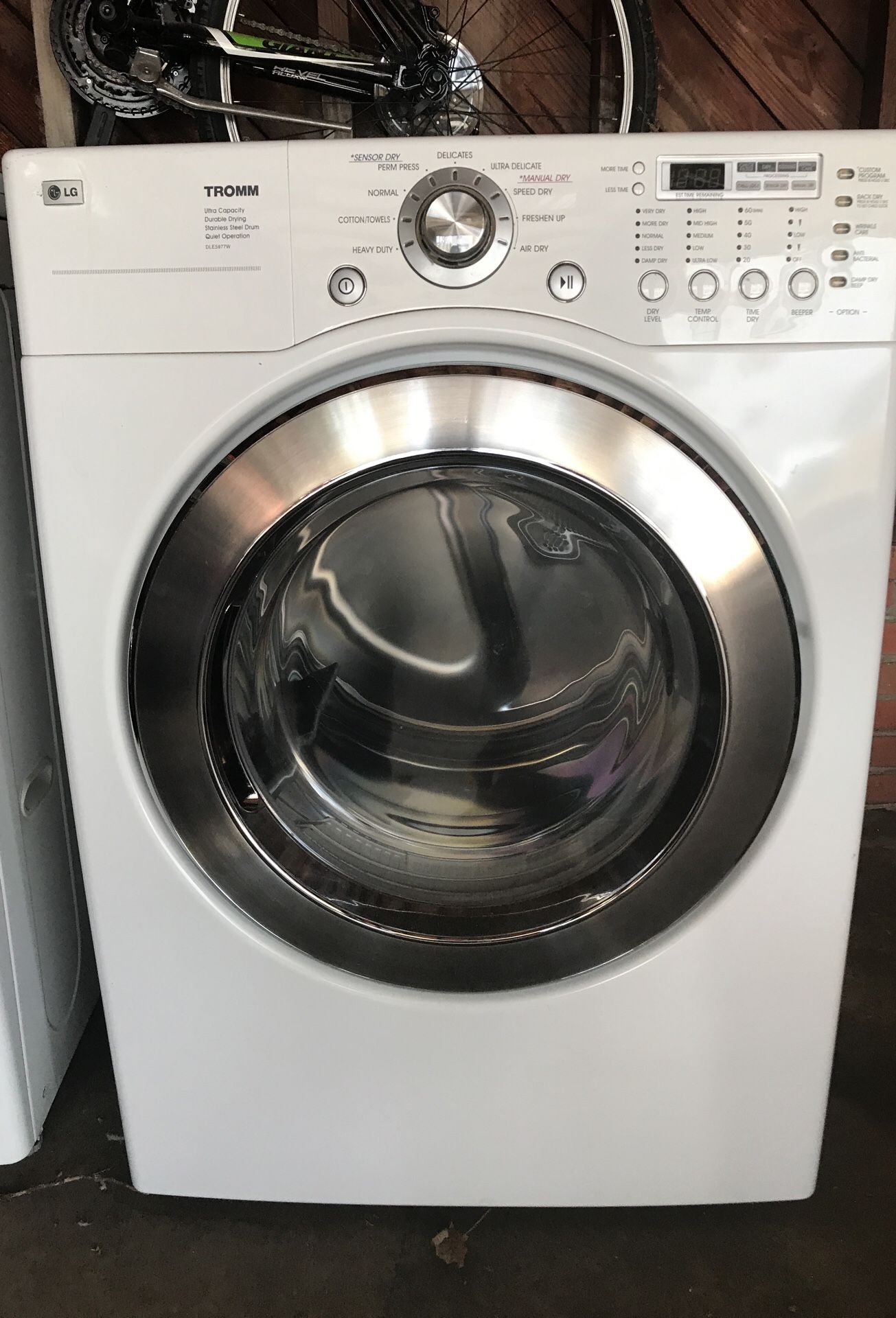 LG TROMM Ultra Capacity Washer & Dryer