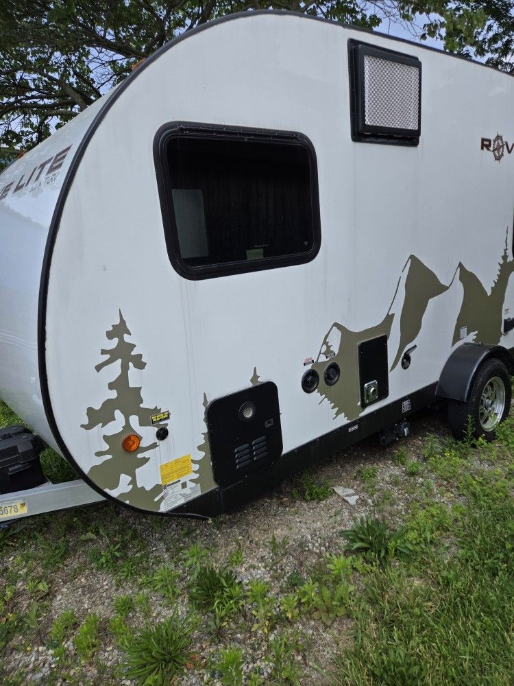 2023 16ft Rove Light Camper