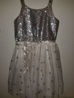 Girls dress size large (10/12)