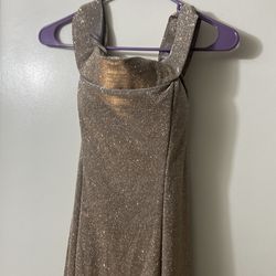 Long dress in color gold size large