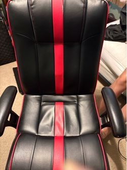Pedestal Gaming Chair