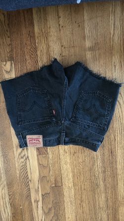 Levi shorts women