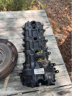 Mopar 3.6 valve cover with phasers