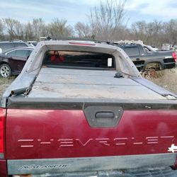 Auto parts.  Bed cover Chevy avalanche