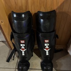 Wilson DaviShins Umpire Leg Guards