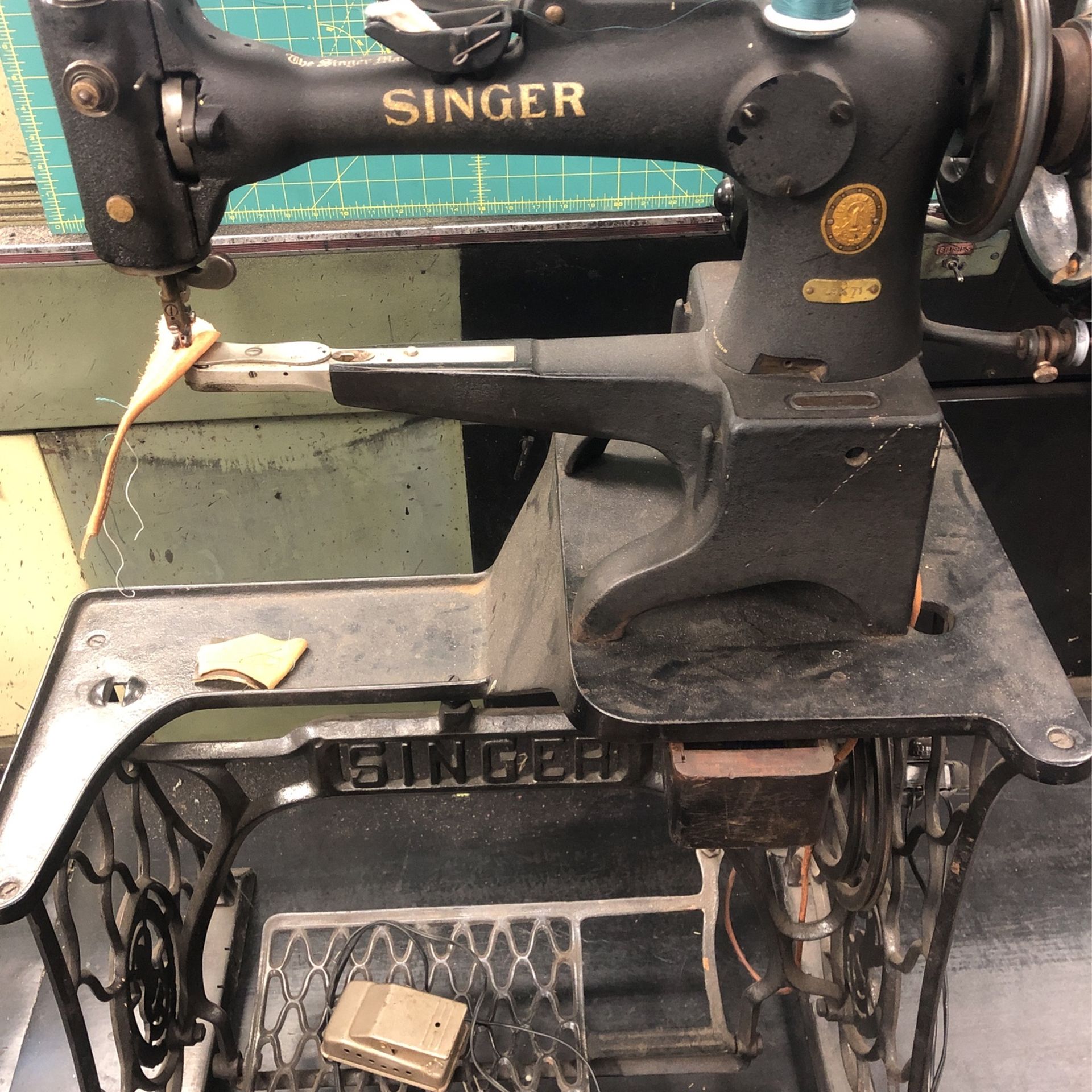 Singer Commercial sewing machine 