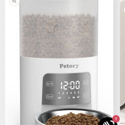 Brand New Pet Automatic Feeder 