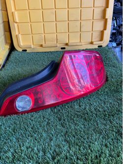 2004 Infiniti G35 Coupe Passenger/Right Side Tail Light