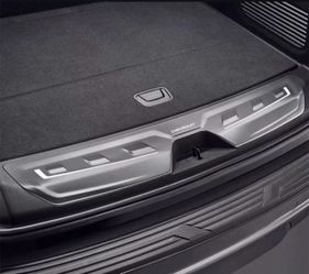 OEM GM 2021-2025 Chevy Suburban/Tahoe Illuminated Cargo Door Sill Plate.