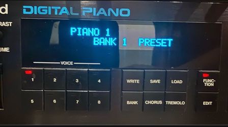 Roland MKS-20 (with New LED Screen)