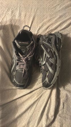 Balenciaga Runner.