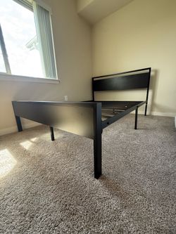 Full Size Bed + Mattress
