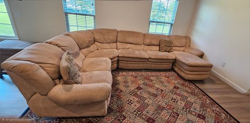 Recliner 4 pieces - gently used