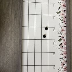 Weekly board for reminders