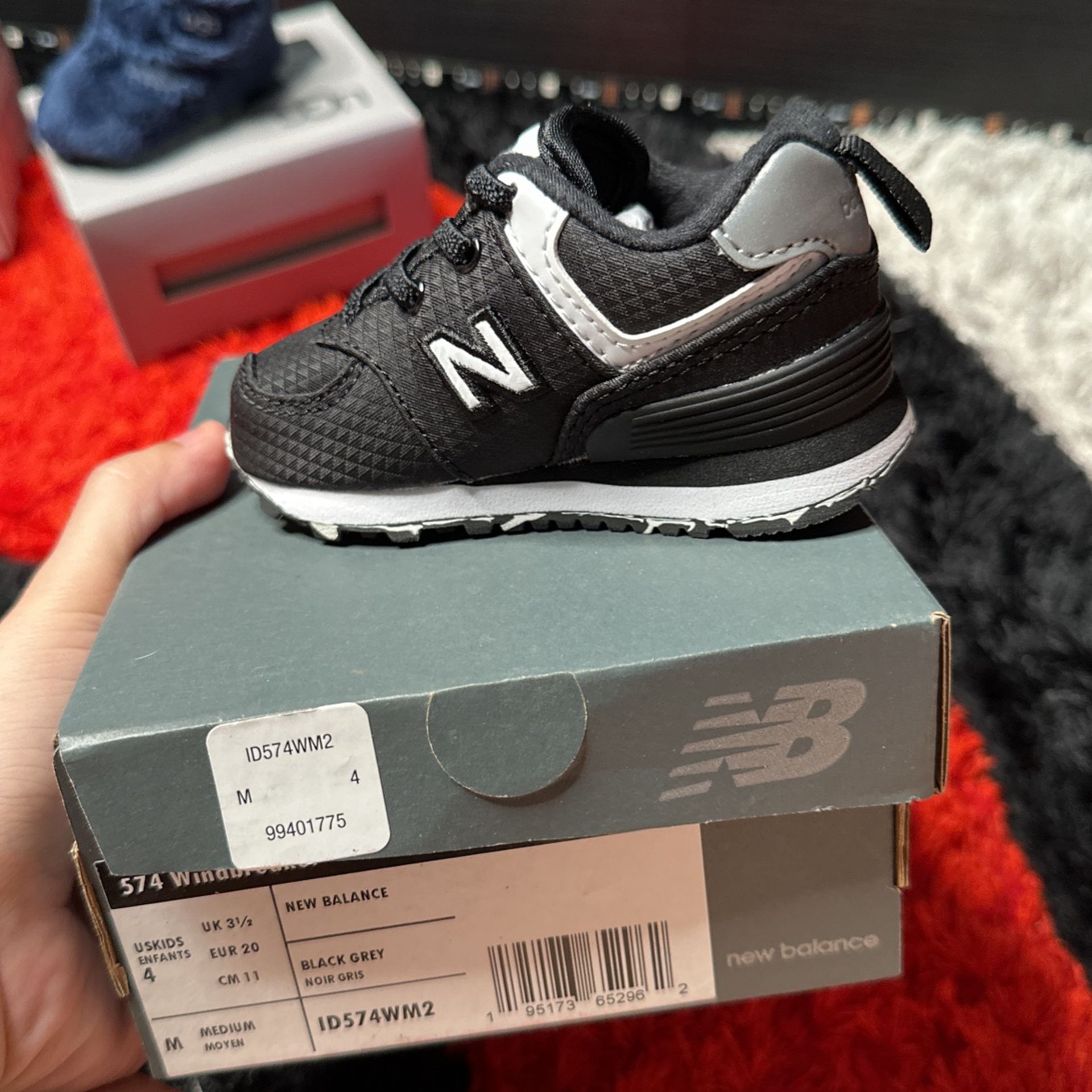 New Balance Size 4C