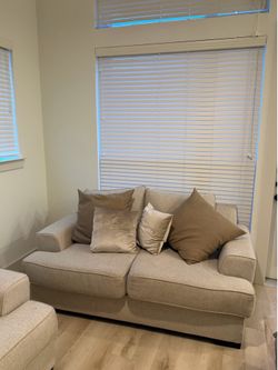 Couch and loveseat Good condition