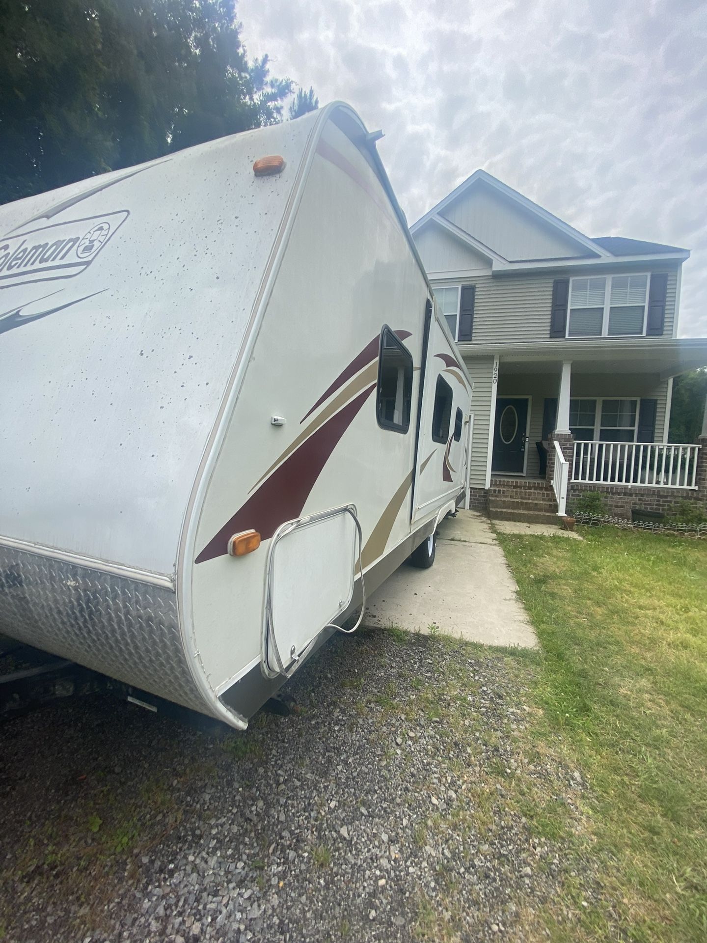 2011 Coleman camper
