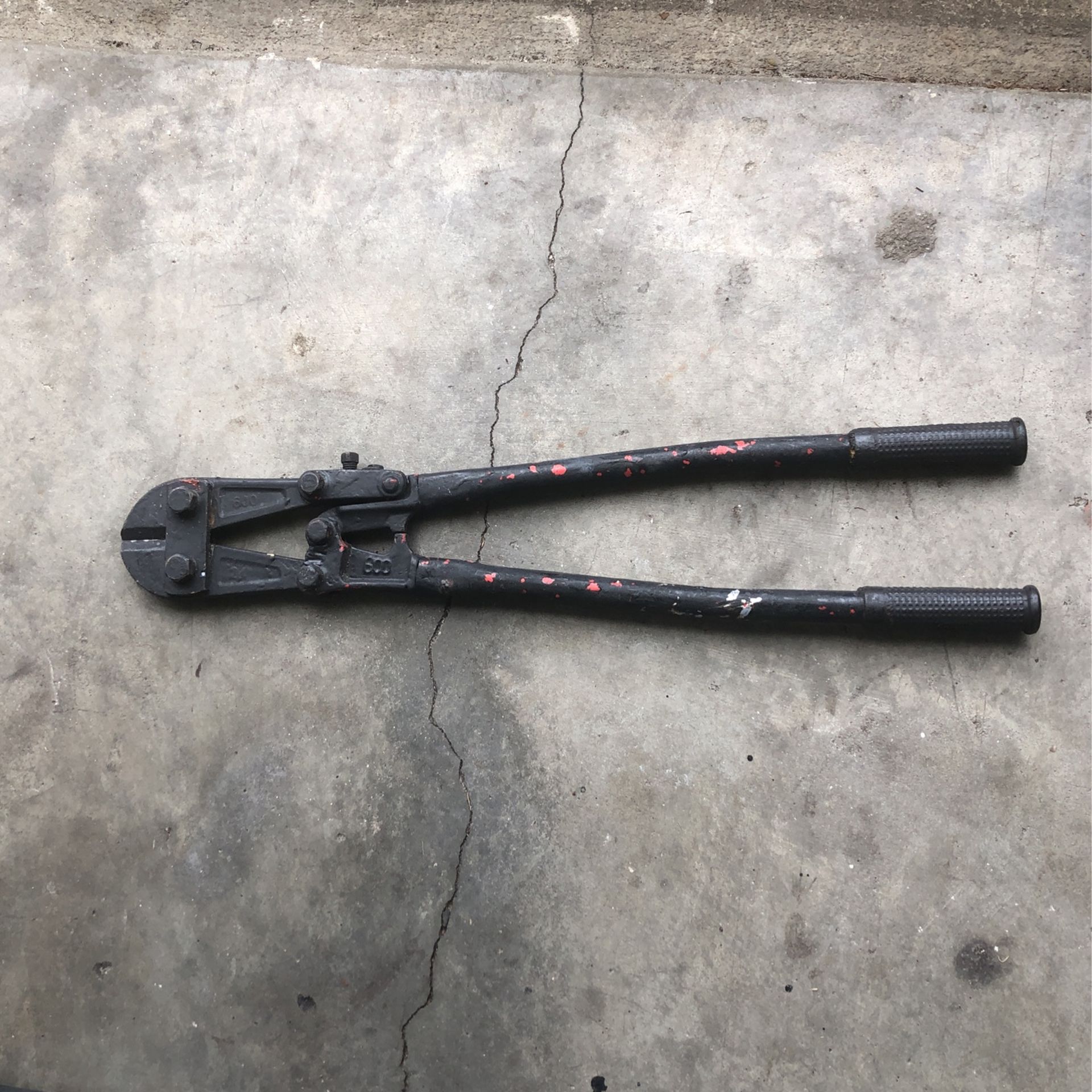 Vantage Bolt Cutter 24” Long.