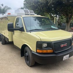 2013 GMC Freezer Ice Cream Truck