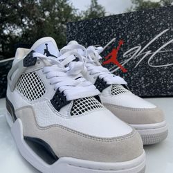 Jordan 4 Military Black 
