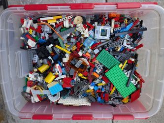 26 Pounds Assorted Lego