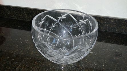 Clear Cut Crystal Glass Bowl.