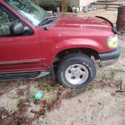 1999 Ford Explorer