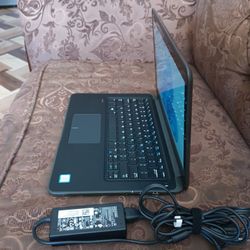 Touchscreen Laptop Dell Latitude 3380-core i3-8gb Ram-128gb HD SSD Solid.