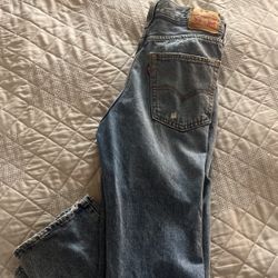 women’s size 28 levi’s 94’ baggy jeans