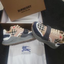 Burberry Men Sneakers
