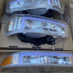 As is 99-02 Chevy Silverado Chrome Amber LED Headlights 3pcs / Faros delanteros cromado y ámbar