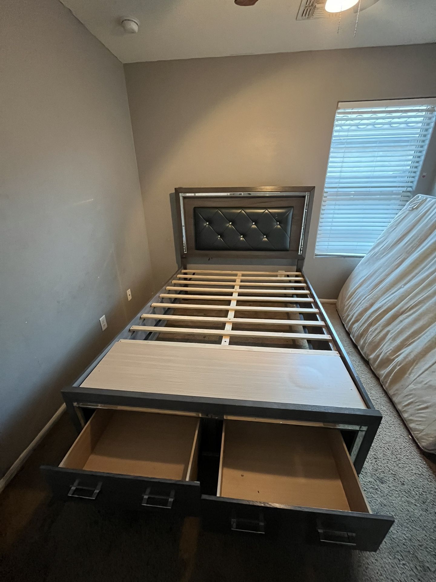 Queen Bed Frame And Dresser