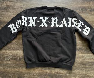 Born X Raised Kings Crewneck Medium for Sale in Lynwood, CA - OfferUp