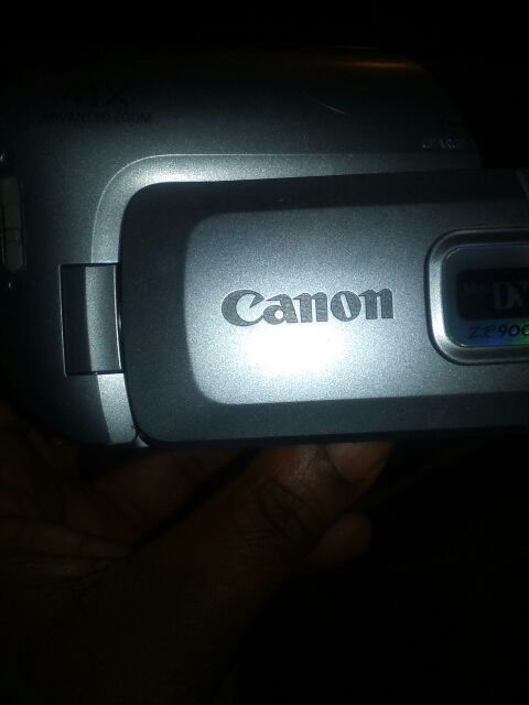 Cannon video recorder. Great condition make me an offer.